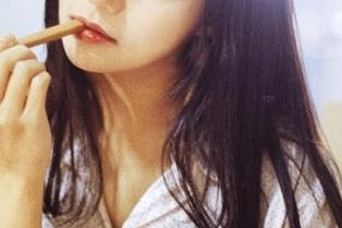 果团网 - 周于希的最新写真，透明感油然而生，像是我在梦里飘着。