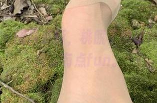 微密圈 - 图片更新，桃脱了的旗袍，有点撩，有点fun。