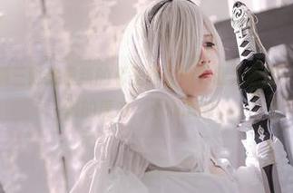 小心了！桜满三时这最新的《圣路易斯礼服》原图，有种让人恍惚的魔力，不知怎的...