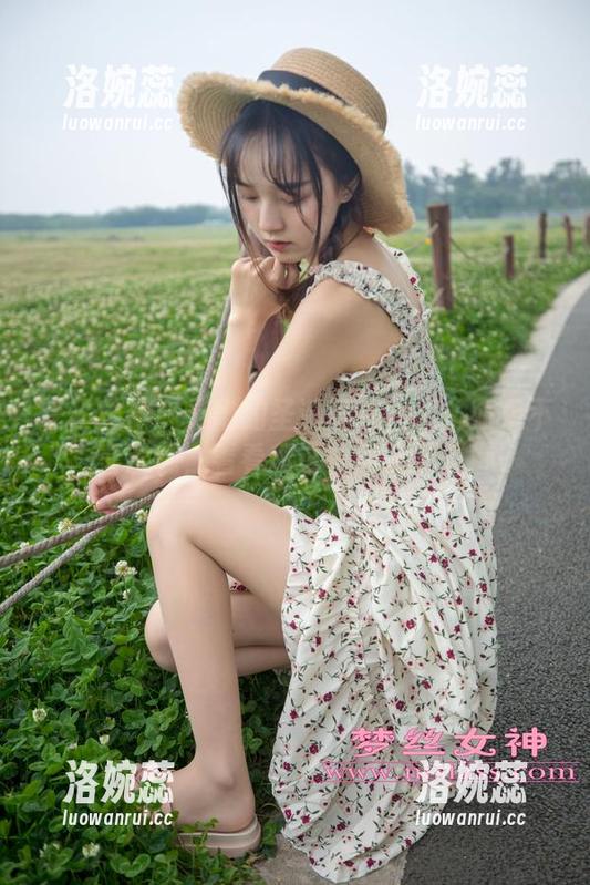 梦丝女神 - 灵唯的圣诞球球大战：如果不喜欢我，看看我这些圣诞元素！