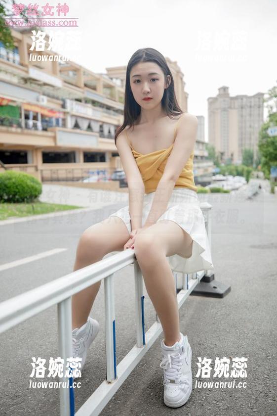 梦丝女神-王娇娇 梦丝女神 - 有谁注意到王娇娇的最新连衣裙写真集?我只想一直盯着那件衣服。