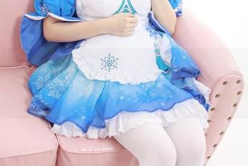 森萝财团 - 新鲜出炉的写真集提醒：乳霜果足+视频模式，Aika，又一波更新！