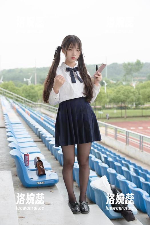 森萝财团 - 小樱的毛衣作品，仿佛能听到它们在低声细语！