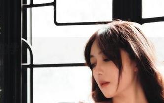 樱晚gigi的学姐美图，合集中的每一张都像在窃窃私语