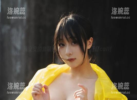 浅安安 浅安安的套装合集:让壁纸界疯狂打call!