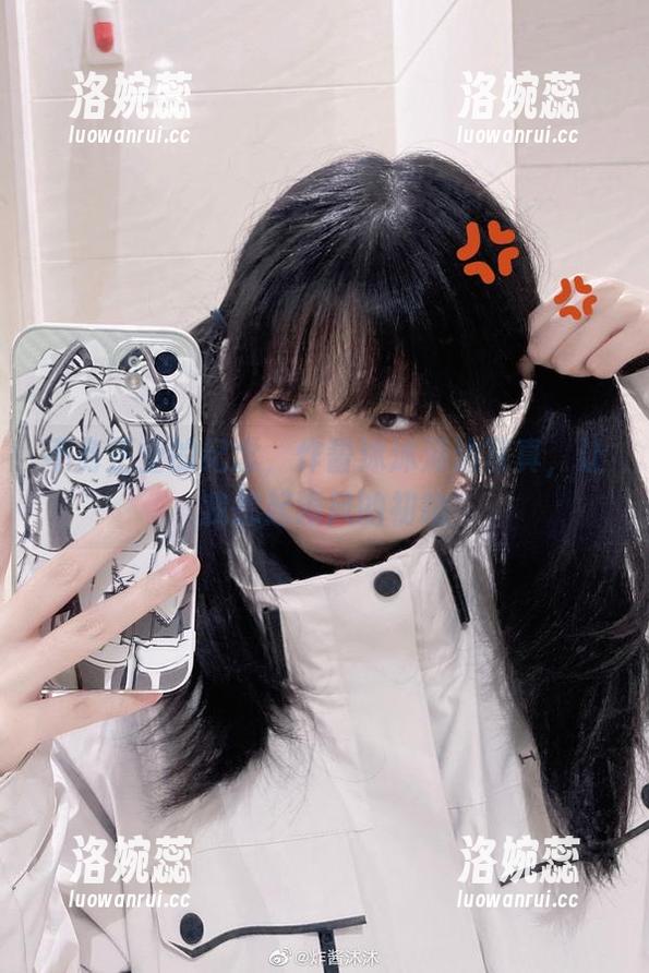 不务正业的纪念，炸酱沐沐海边写真，让我想起海风的初吻