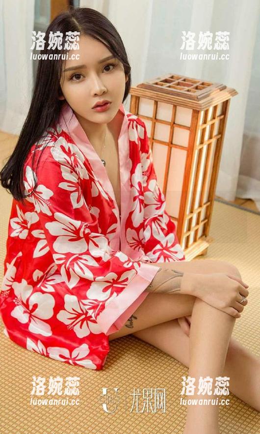 爱尤物 - 看见赵伊彤的校服写真图包，我忽然忘了求学的苦，感觉都变有趣了。