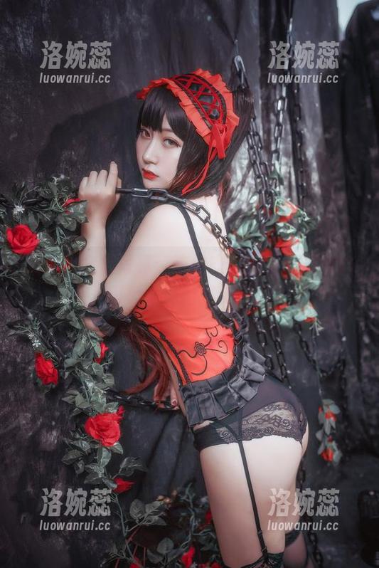 猫九酱全集写真：连体衣的高叉，短裙的可爱，两全其美吧？
