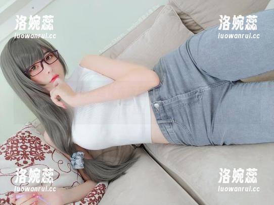 眼酱大魔王w带来连体衣新风尚，作品集别错过，赶紧下载！