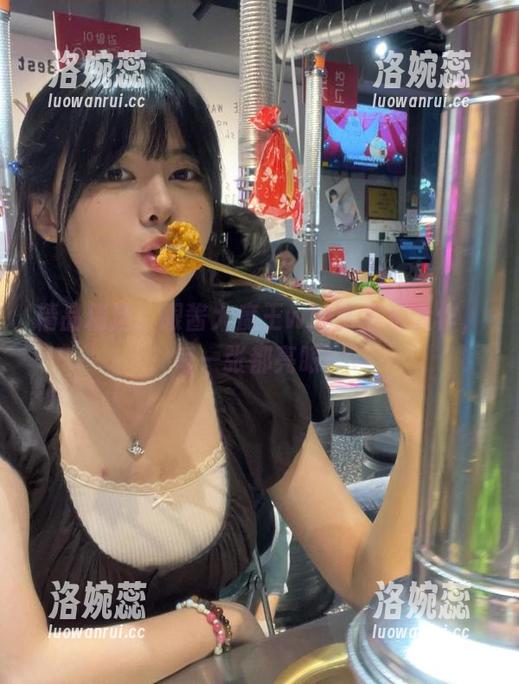 精品精选：眼酱大魔王w的比基尼大作，每一张都亮眼！