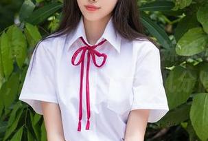 秀人网 - 审核不过关的奶油妹妹泳装原图...哈哈，图册中却隐藏着几分俏皮！