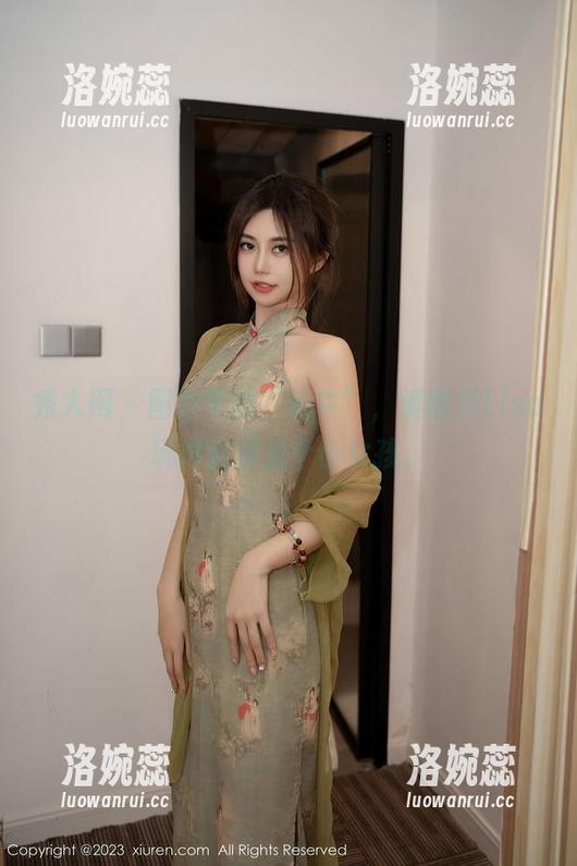 秀人网 - 图包中的“奶牛”，爱丽莎Lisa玩得就像是个小女孩。