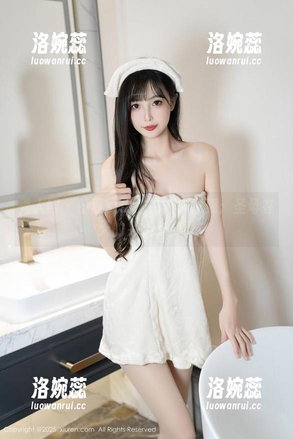 秀人网 - 糖豆sisi的最新修女照：圣母在天的另类幽默！