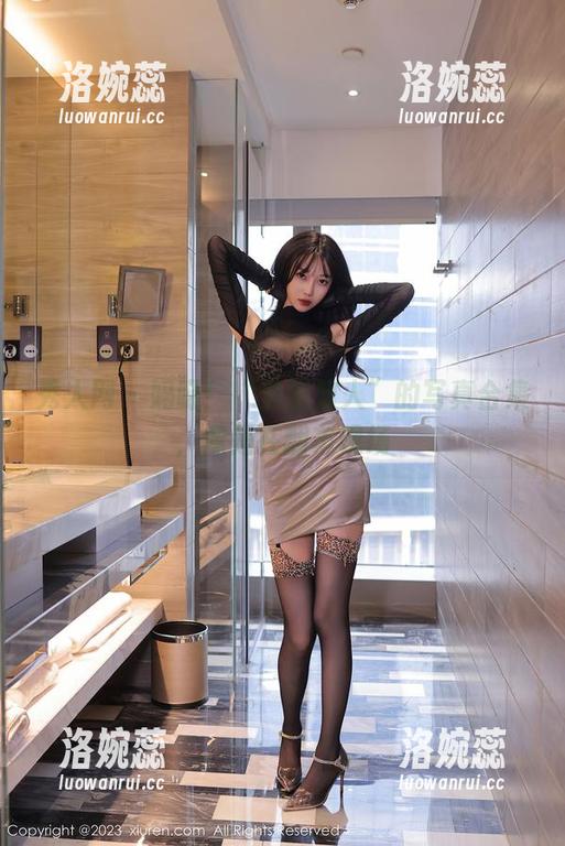 秀人网 - 妈呀！“麦田双人”的写真合集，像是在翻车现场