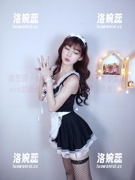微密圈 - 想要红色的美图？除了羊小雪juvia的舰长图包，你没得选哦，免费送的好事！