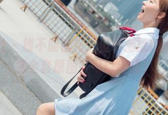 菠萝社 - 钱不能乱花，但小潘鼠的假日诱惑全套原图？可以考虑！