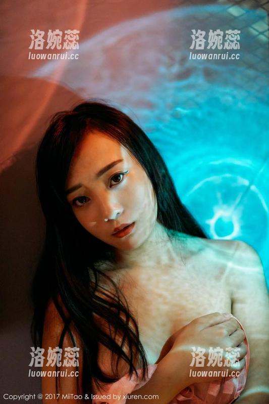 蜜桃社 - 米琪MIKI棉袜，不只是衣服，竟然还有个图册？免费得要疯了？