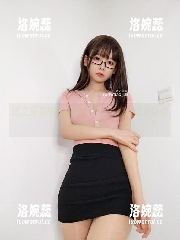 迷之呆梨 迷之呆梨的红白护士造型,高清图包让你停不下来!