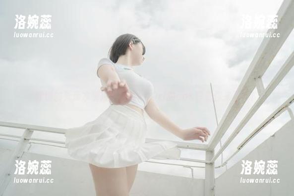 靠谱的死库水警报！阿薰kaOri的cos等着你来下载！