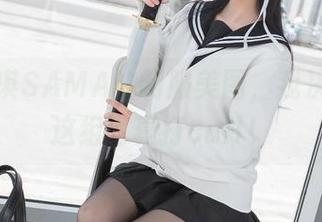 看完雪琪SAMA的制服美图，我决定要为这组写真打call！
