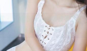 青豆客 - 王婉悠Queen的皮衣写真：让我们看看有多‘皮’！