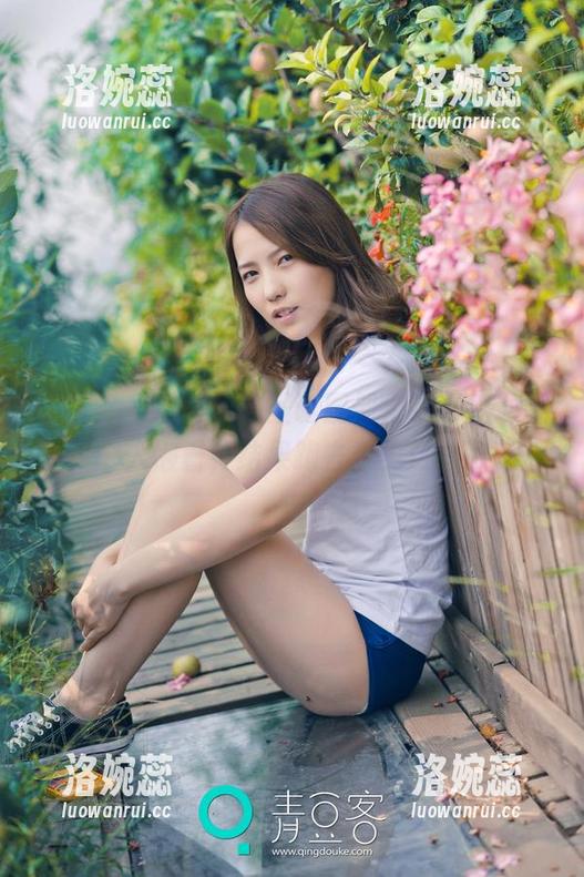 青豆客 - 颜美汐的圣诞图册，本来我准备一个人懒着，结果跑去看免费版了！