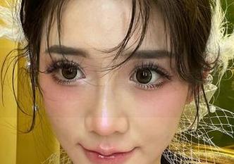微密圈 - 说好的清纯，翻开黎允熙的红色蕾丝高清合集，却让我忍不住放空思绪，犹如看了一部小电影…