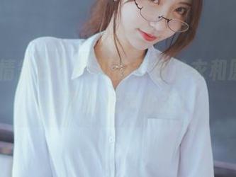海岛真情告白？黑川的黄色泳衣和原图，cos下的无声心弦！